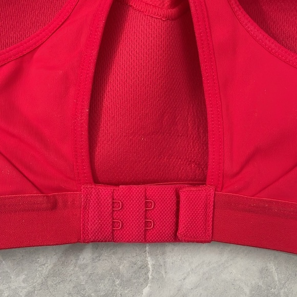 Women's Victoria’s Secret Sport Incredible Lightweight Max Sports Bra 34C - Picture 9 of 16